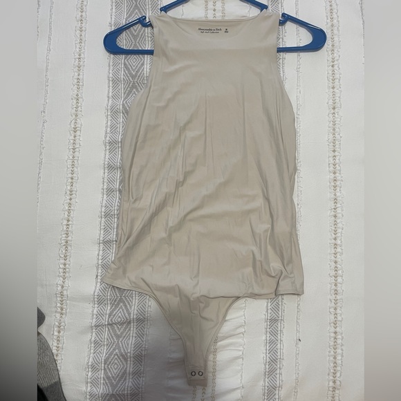Abercrombie & Fitch soft matte seamless high-neck bodysuit - Picture 2 of 5